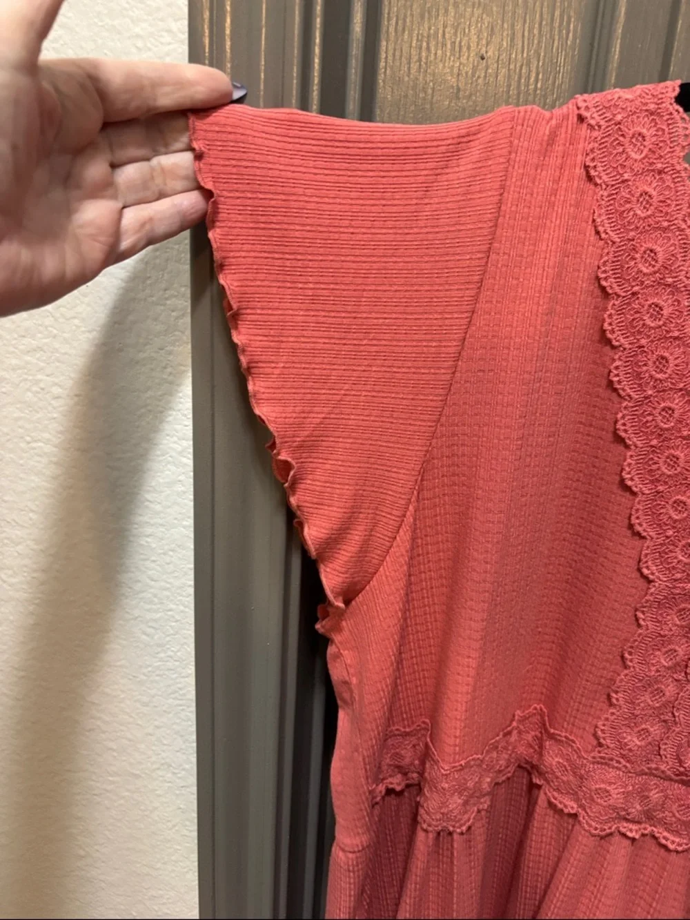 torrid Coral Lace-Trim V-Neck Tunic Top - Picture 3 of 4